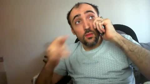 Snapshot of bentish chatting on 4, 12, 2024 bentish online show from 4, 12, 2024