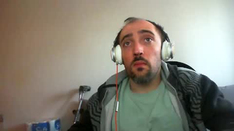 Snapshot of bentish chatting on 10, 12, 2024 bentish online show from 10, 12, 2024