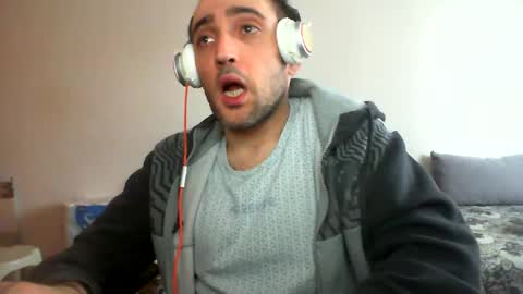 Snapshot of bentish chatting on 12, 12, 2024 bentish online show from 12, 12, 2024