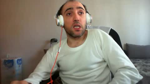 Snapshot of bentish chatting on 13, 12, 2024 bentish online show from 13, 12, 2024