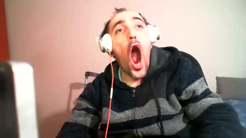 Snapshot of bentish chatting on 8, 2, 2025 bentish online show from 8, 2, 2025