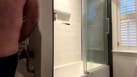 Snapshot of benz10001 chatting on 9, 1, 2025 benz10001 online show from 9, 1, 2025