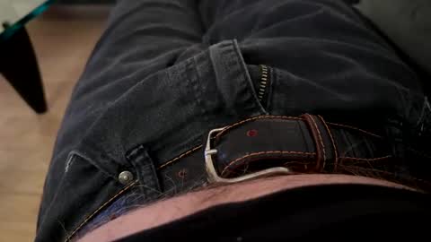 Snapshot of benz10001 chatting on 19, 1, 2025 benz10001 online show from 19, 1, 2025