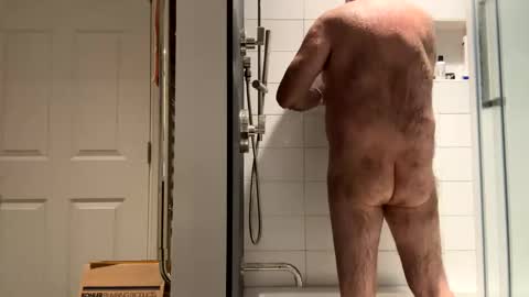 Snapshot of benz10001 chatting on 9, 9, 2025 benz10001 online show from 9, 9, 2025