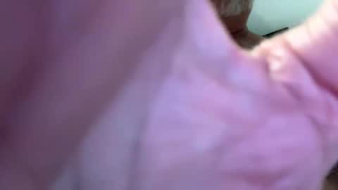 Snapshot of benz10001 chatting on 4, 11, 2025 benz10001 online show from 4, 11, 2025