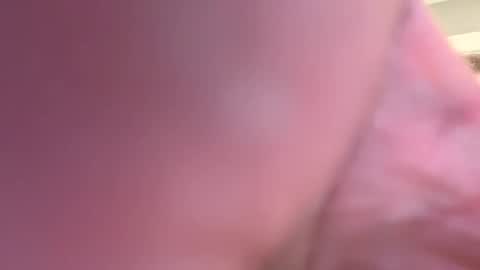 Snapshot of benz10001 chatting on 22, 11, 2025 benz10001 online show from 22, 11, 2025