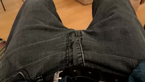 Snapshot of benz10001 chatting on 2, 12, 2025 benz10001 online show from 2, 12, 2025