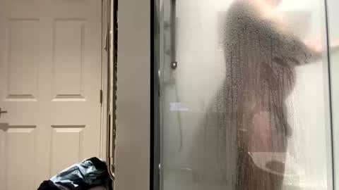 Snapshot of benz10001 chatting on 4, 12, 2025 benz10001 online show from 4, 12, 2025