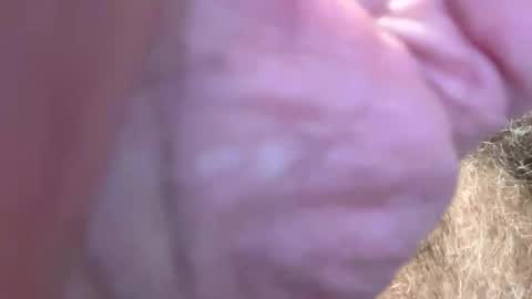 Snapshot of benz10001 chatting on 5, 12, 2025 benz10001 online show from 5, 12, 2025