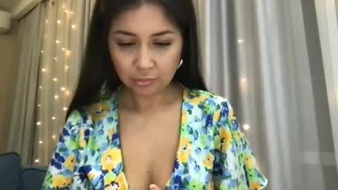 Karolina online show from 5, 3, 2025