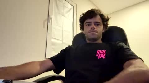 Snapshot of berltex chatting on 26, 10, 2025 Berltex online show from 26, 10, 2025