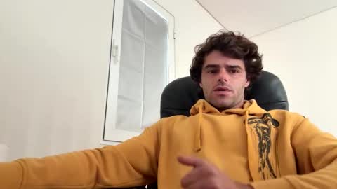 Snapshot of berltex chatting on 6, 11, 2025 Berltex online show from 6, 11, 2025