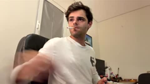 Snapshot of berltex chatting on 5, 12, 2025 Berltex online show from 5, 12, 2025