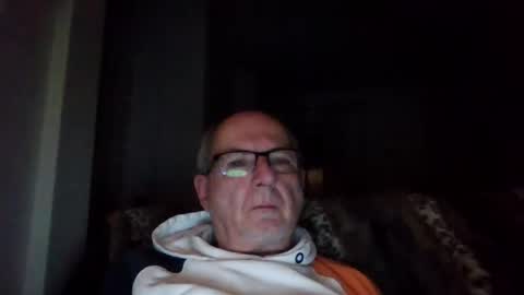 bernard1102 online show from 28, 1, 2025