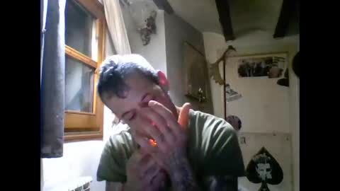 Snapshot of bernichaoss77 chatting on 1, 3, 2025 bernichaoss77 online show from 1, 3, 2025