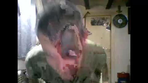 Snapshot of bernichaoss77 chatting on 1, 3, 2025 bernichaoss77 online show from 1, 3, 2025