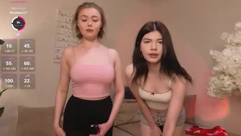 Snapshot of berry_bloom chatting on 28, 11, 2025 Aurora online show from 28, 11, 2025