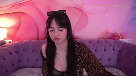 Violette online show from 4, 2, 2026