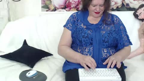 Snapshot of berryshickx chatting on 15, 2, 2025 BerryShickX online show from 15, 2, 2025