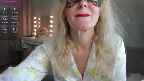 Snapshot of best__angelica chatting on 9, 9, 2025 best__angelica online show from 9, 9, 2025