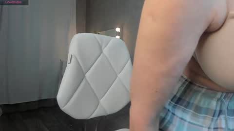 Snapshot of best__angelica chatting on 9, 10, 2025 best__angelica online show from 9, 10, 2025