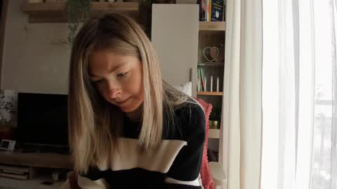 Snapshot of bestgirl_ofthe_neighborhood chatting on 3, 2, 2025 Vicky online show from 3, 2, 2025