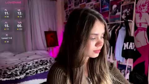 Snapshot of bestie_me chatting on 12, 9, 2025 Emily Stream every day online show from 12, 9, 2025