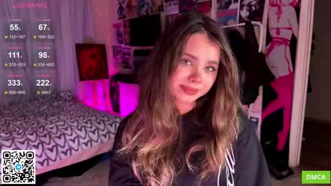 Snapshot of bestie_me chatting on 8, 10, 2025 Emily Stream every day online show from 8, 10, 2025