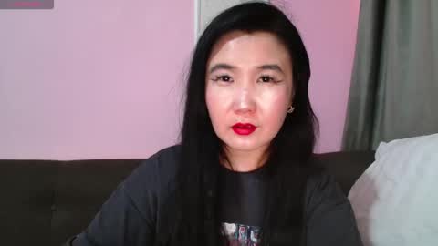 Snapshot of bet_lu chatting on 18, 10, 2025 Bet Lu online show from 18, 10, 2025