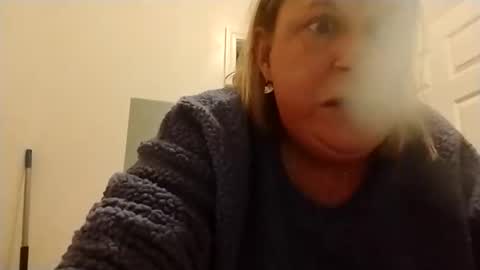 Snapshot of betsygore78 chatting on 18, 12, 2025 betsygore78 online show from 18, 12, 2025