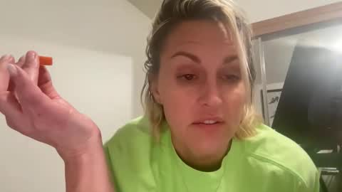 Snapshot of betterconvobesttime chatting on 4, 12, 2025 Best Time and Even better Convo online show from 4, 12, 2025