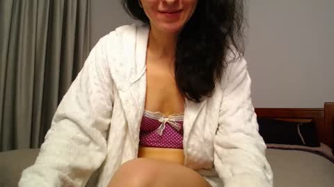 Snapshot of betty_sw chatting on 27, 12, 2024 betty_sw online show from 27, 12, 2024