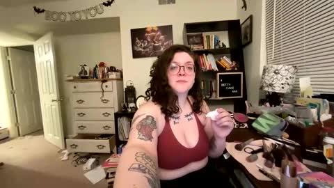 Betty Cake online show from 10, 2, 2025