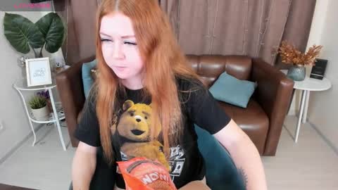 Mila Sweet online show from 30, 1, 2025