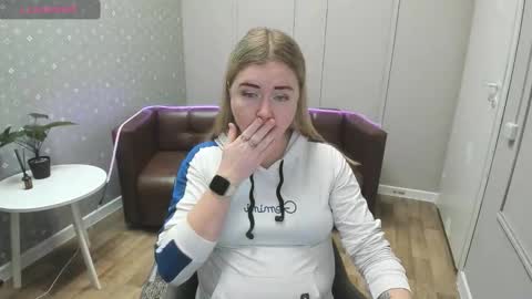 Mila Sweet online show from 15, 12, 2025