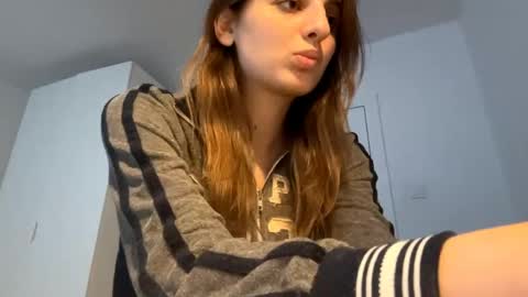 Snapshot of beulahweikert chatting on 5, 5, 2026 Lina online show from 5, 5, 2026