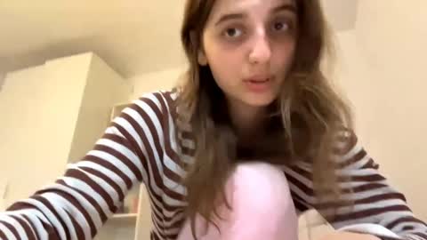 Snapshot of beulahweikert chatting on 24, 5, 2026 Lina online show from 24, 5, 2026