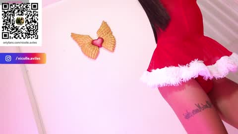 Snapshot of beuty_goddes777 chatting on 14, 12, 2024 Nicolle Aviles online show from 14, 12, 2024