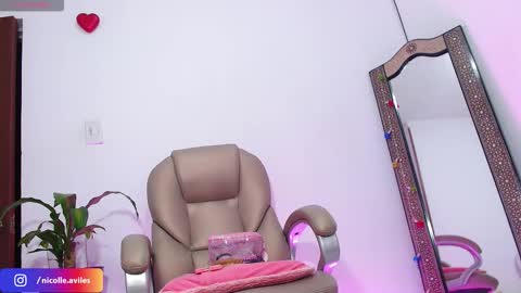 Snapshot of beuty_goddes777 chatting on 22, 9, 2025 Nicolle Aviles online show from 22, 9, 2025