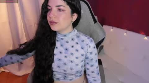 Snapshot of beyondsteel chatting on 8, 11, 2025 beyondsteel online show from 8, 11, 2025