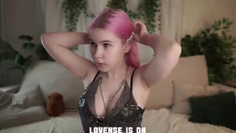 Eliz online show from 5, 12, 2025