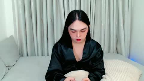 Snapshot of bhabytrans69 chatting on 27, 11, 2025 BHABY 3 online show from 27, 11, 2025