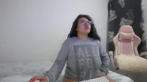 Snapshot of bianca_boobs chatting on 29, 10, 2025 Bianca Tuesday to Sunday from 2am to 6am UTC-5 online show from 29, 10, 2025