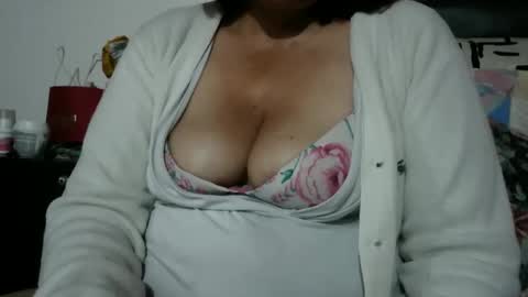 Snapshot of biancasteel chatting on 18, 10, 2025 biancasteel online show from 18, 10, 2025