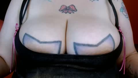 Snapshot of bianka_star_ chatting on 24, 10, 2025 bianca online show from 24, 10, 2025