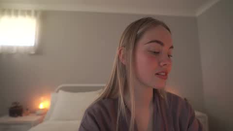 Snapshot of bibi_it_is chatting on 27, 9, 2025 Bibi online show from 27, 9, 2025