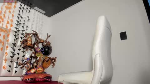 Snapshot of bibiana_js_ chatting on 13, 10, 2025 bibiana_js_ online show from 13, 10, 2025