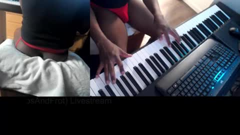 Snapshot of bicepsandfrot chatting on 14, 2, 2025 BicepsandFrot online show from 14, 2, 2025