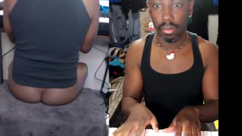 Snapshot of bicepsandfrot chatting on 24, 9, 2025 BicepsandFrot online show from 24, 9, 2025