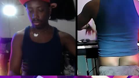 Snapshot of bicepsandfrot chatting on 30, 10, 2025 BicepsandFrot online show from 30, 10, 2025